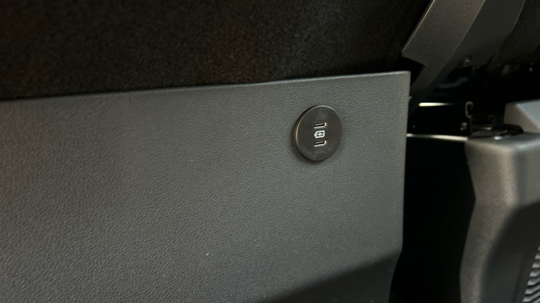 Ford Tourneo Custom 320 L1 Diesel Fwd 2.0 EcoBlue 136ps H1 Titanium 8 seater Auto